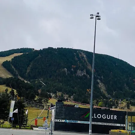Panoramic Residencia Pista Llarga *